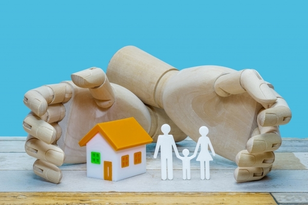 新築工事中の保険、住宅の瑕疵保険は義務？完成保証制度をわかりやすく